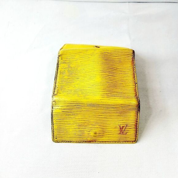 Louis Vuitton Epi Keys Case Wallet - Picture 8 of 8